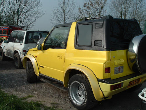 Suzuki Vitara Custom Fat Boy in Chrome Yellow Flip belongs to Club Member 